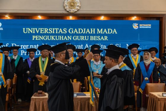 Dikukuhkan sebagai Guru Besar Kimia Analitik FMIPA UGM, Prof. Dr.rer.nat. Nurul Hidayat Aprilita, M.Si Tawarkan Inovasi Ubah Limbah Industri Jadi Solusi Atasi Polusi