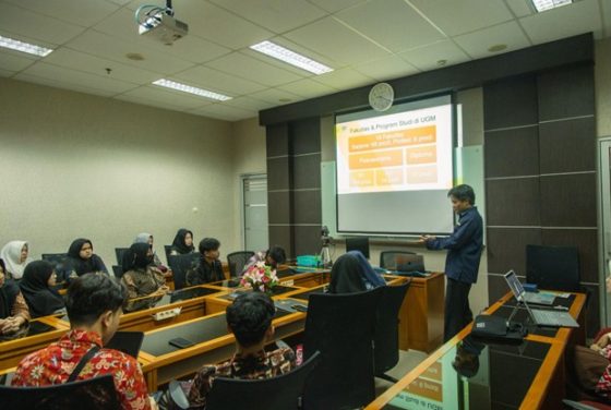 FMIPA UGM Kenalkan Program Internasional Undergarduate Program Fisika kepada Siswa Al Azhar International School Yogyakarta