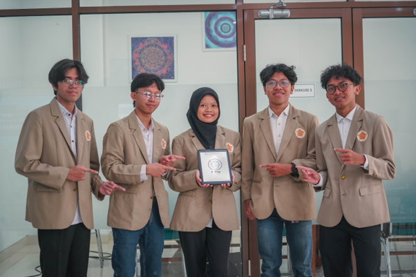 Mahasiswa FMIPA UGM Kembangkan PolPay (Jempol Payment), Inovasi Pembayaran Digital Berbasis Biometrik Sidik Jari Tanpa Kartu dan Ponsel